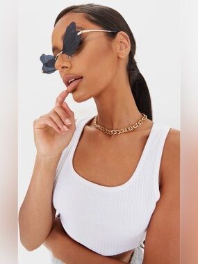 NWT PrettyLittleThing PLT Black Butterfly Wing Sunglasses
